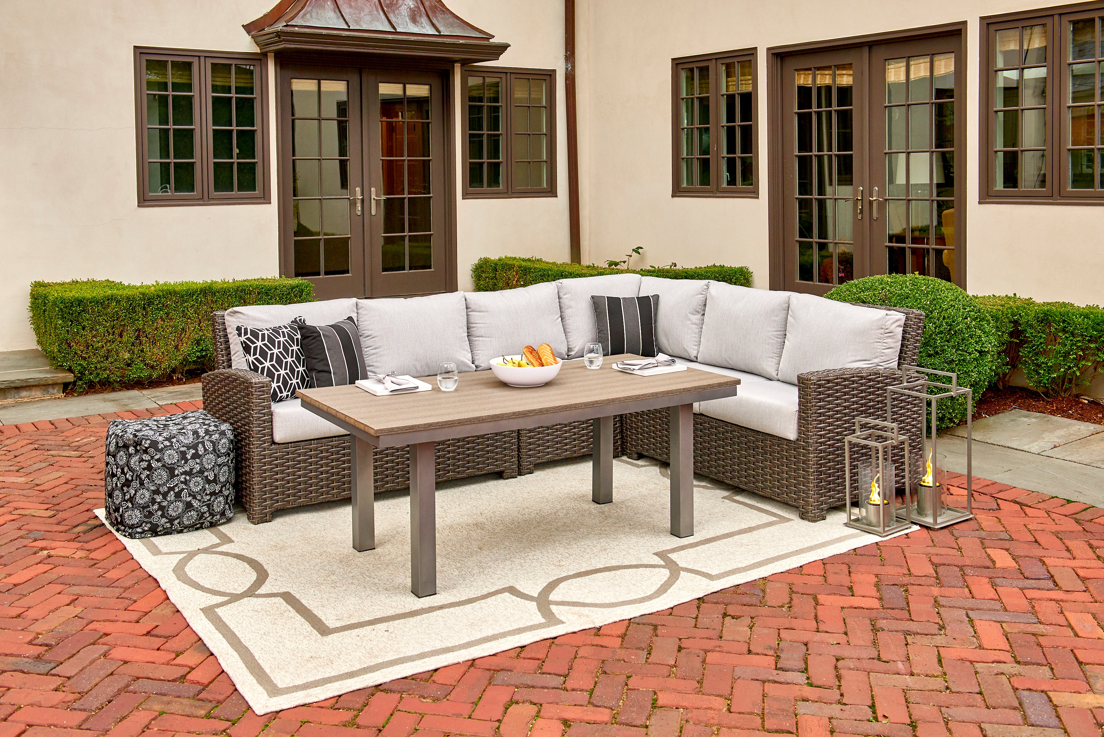 Cleaning Your Outdoor Furniture