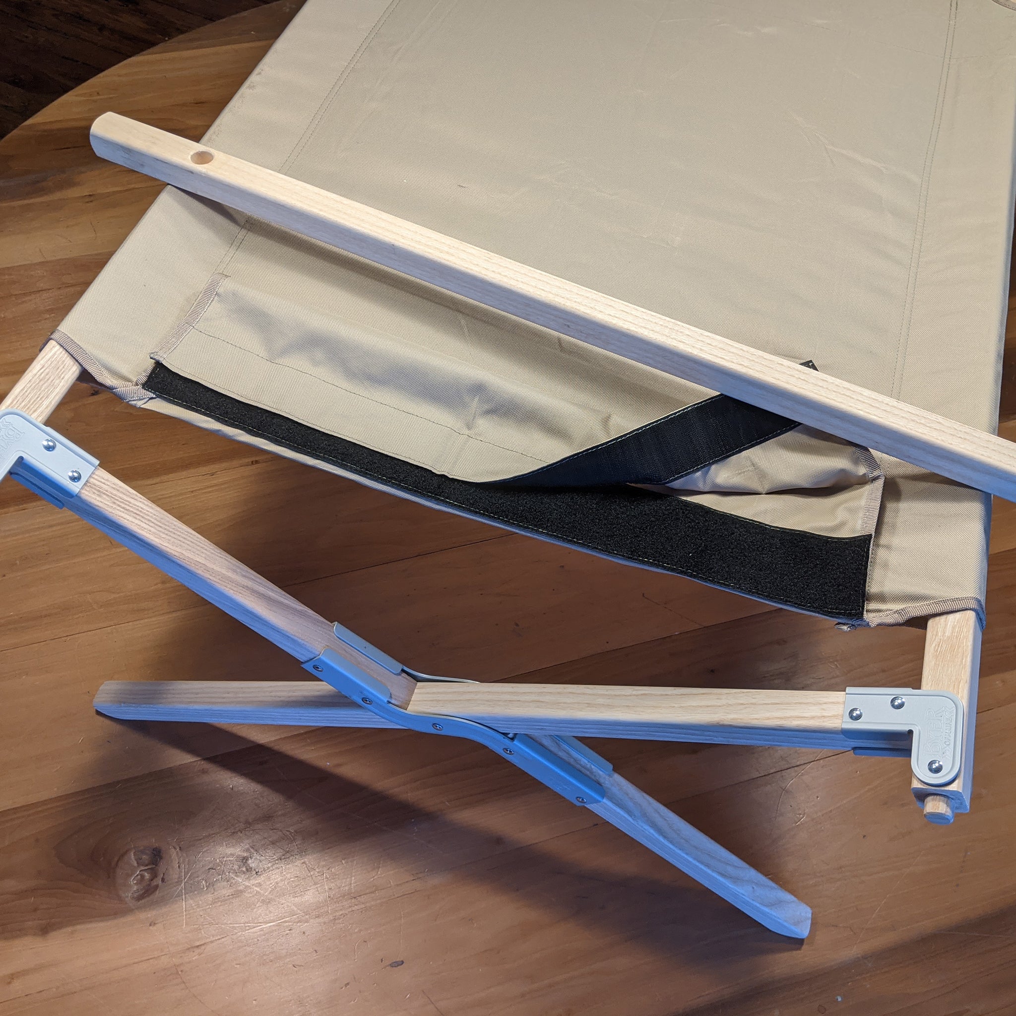 Maine Heritage Cot – Heavy-Duty Wooden Camping Cot with 375 lb Capacit