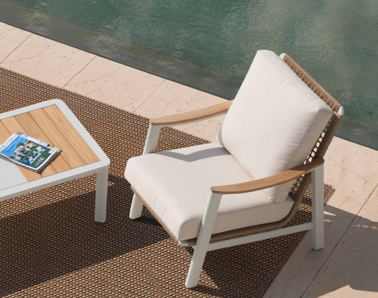 Riesling 4-Piece Wicker And Teak Living Room Set