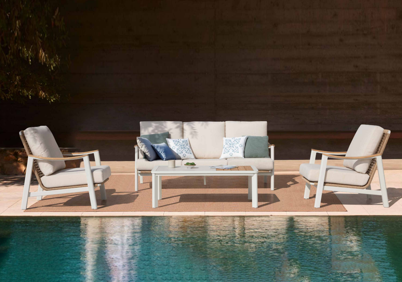 Riesling 4-Piece Wicker And Teak Living Room Set